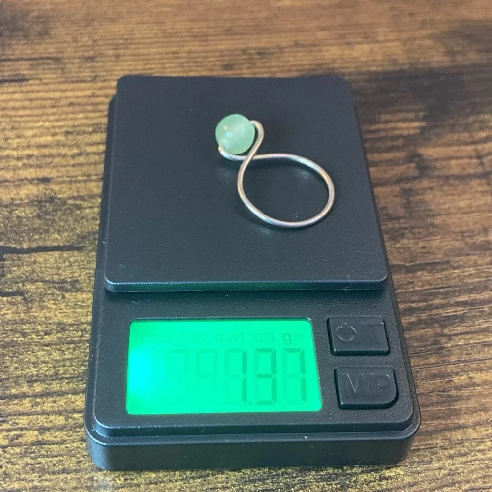 Wire Wrap Ring‎ Size 6.5 Light Green Bead Silver Tone Minimalist Freeform